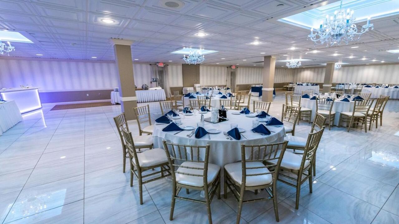 Holiday Inn Hazlet By Ihg Bagian luar foto