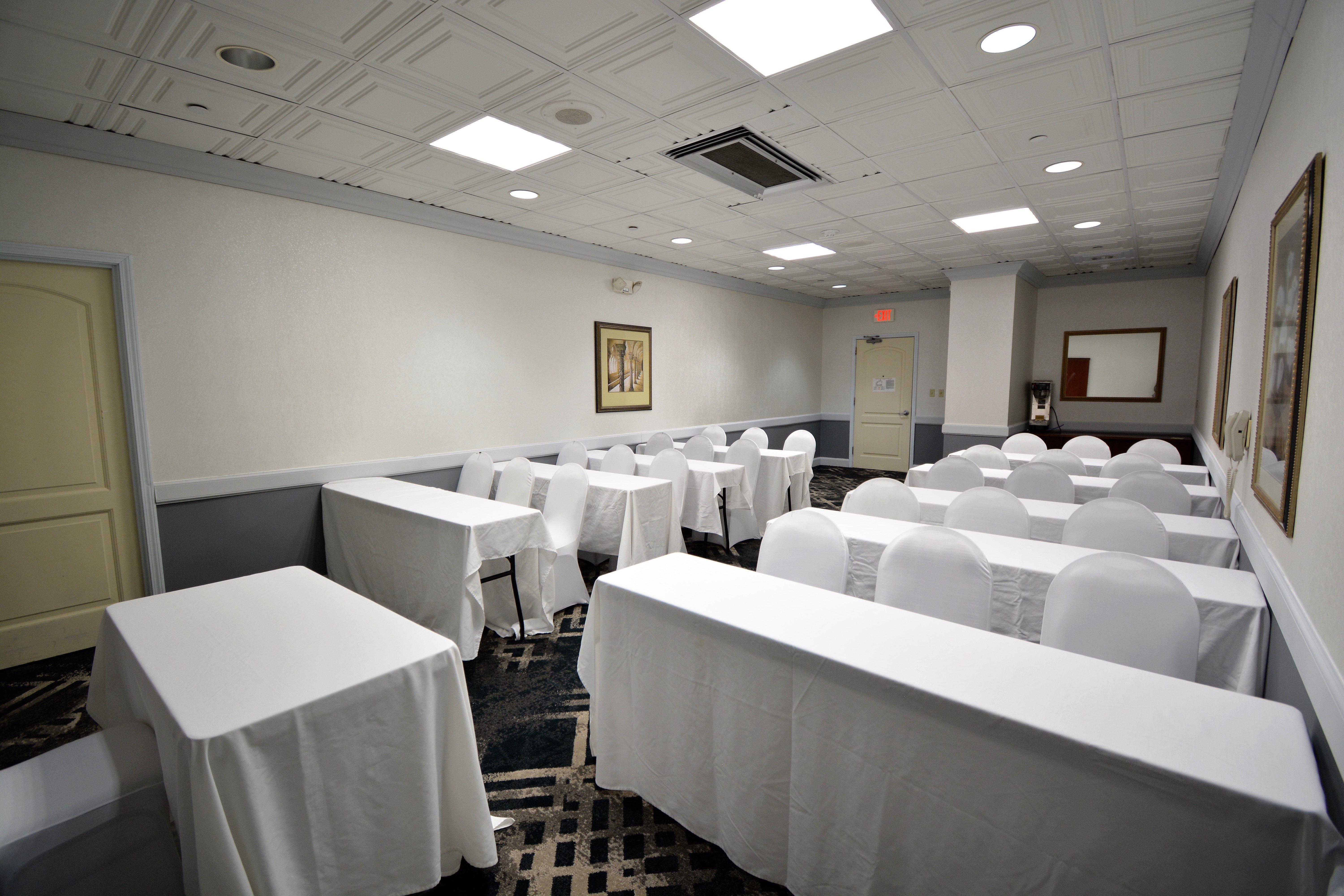 Holiday Inn Hazlet By Ihg Bagian luar foto