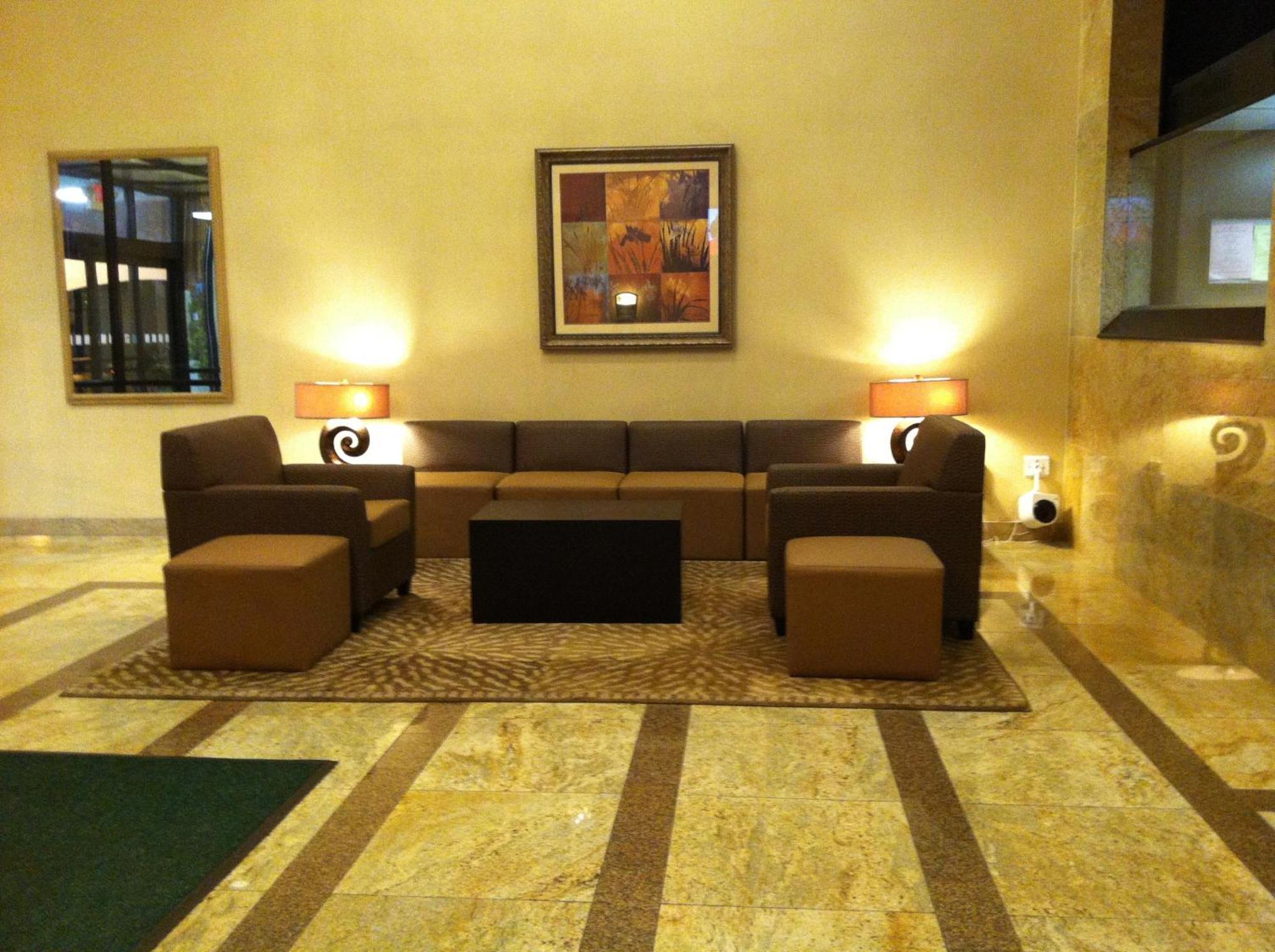 Holiday Inn Hazlet By Ihg Bagian luar foto