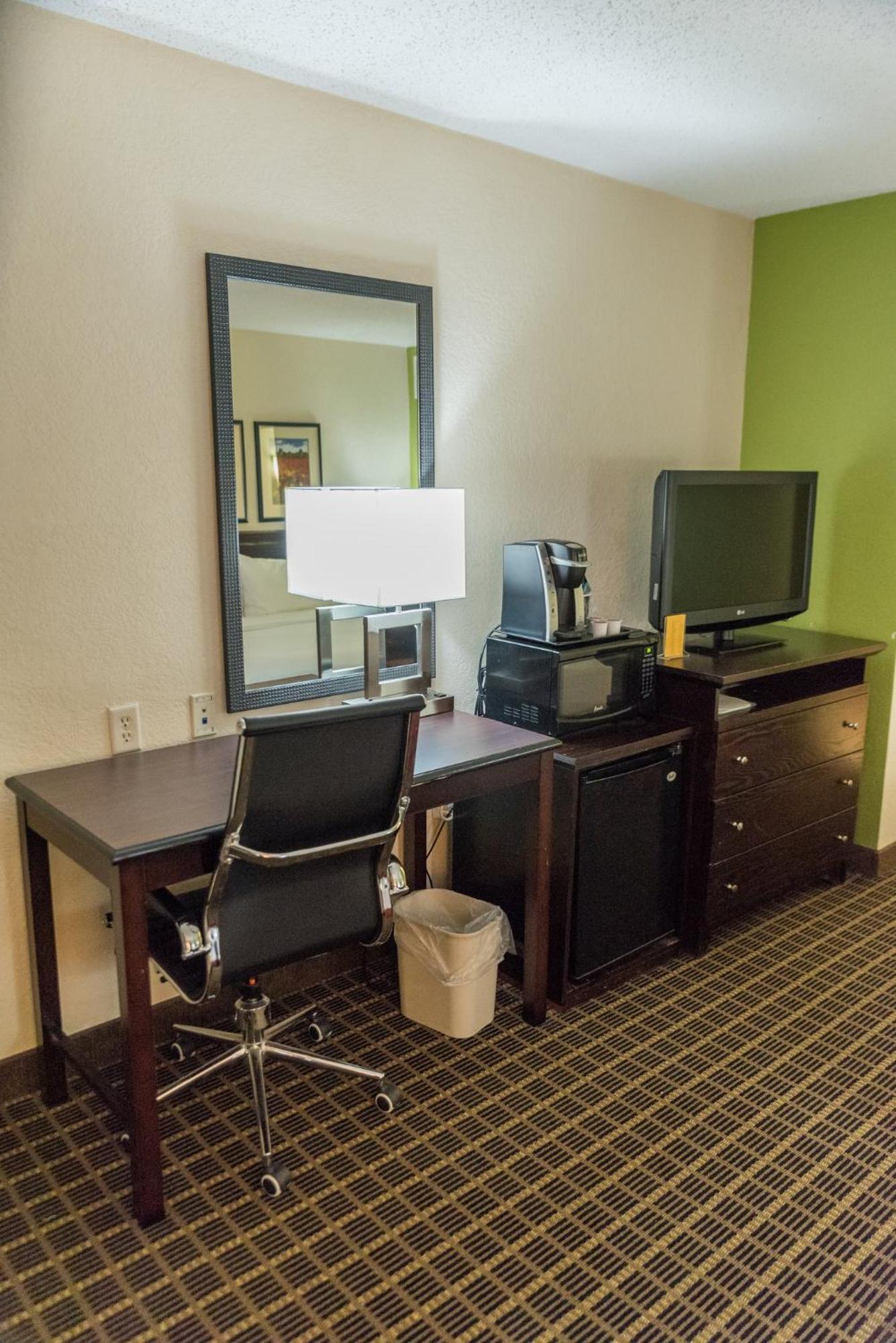 Holiday Inn Hazlet By Ihg Bagian luar foto